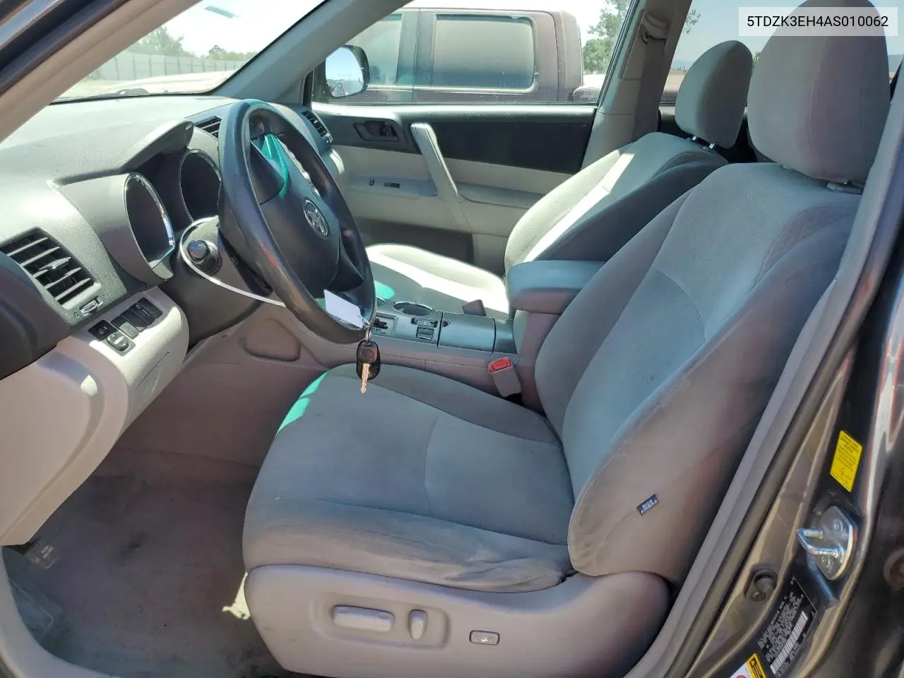 2010 Toyota Highlander VIN: 5TDZK3EH4AS010062 Lot: 62936505