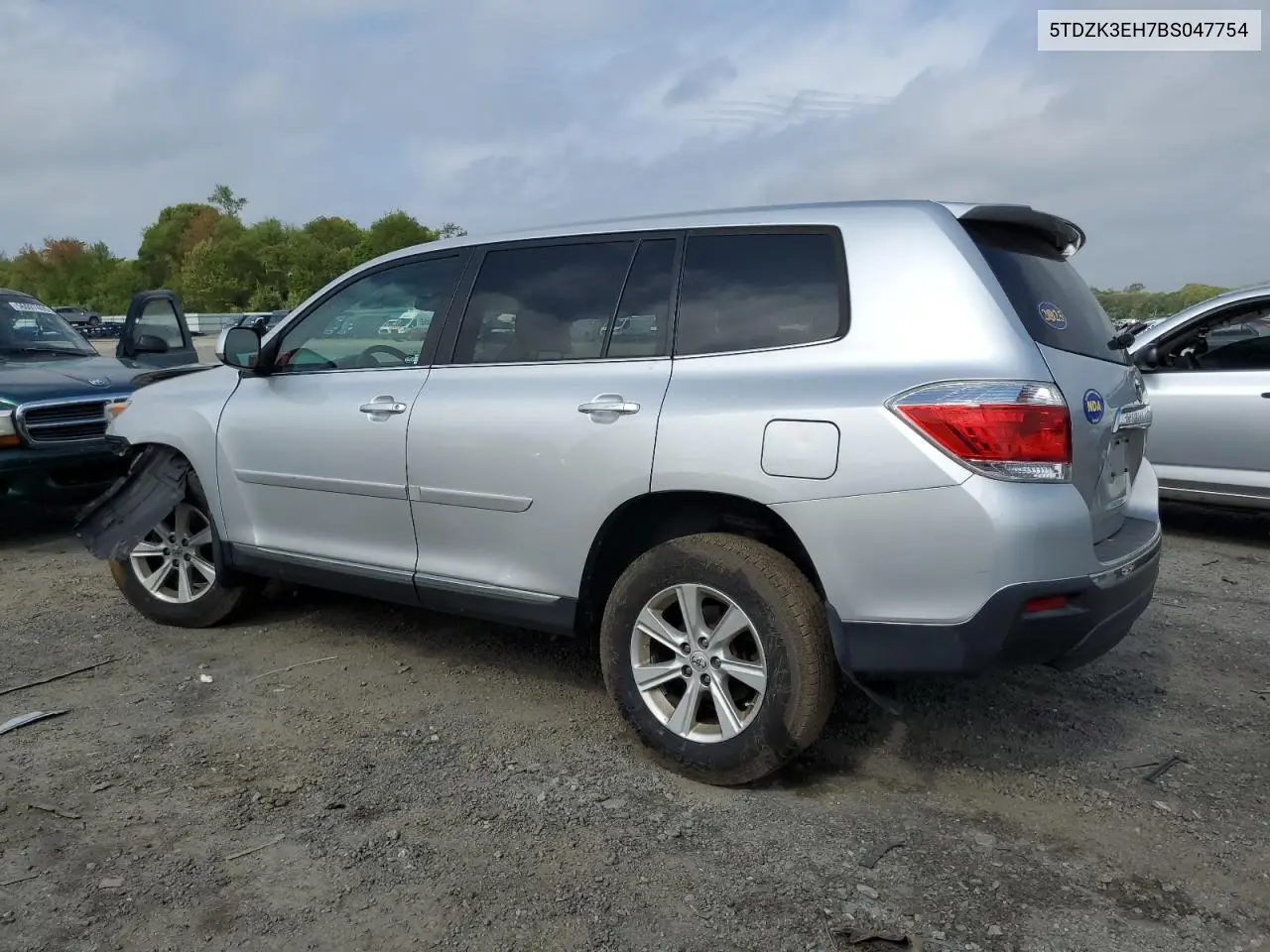 2011 Toyota Highlander Base VIN: 5TDZK3EH7BS047754 Lot: 56153515