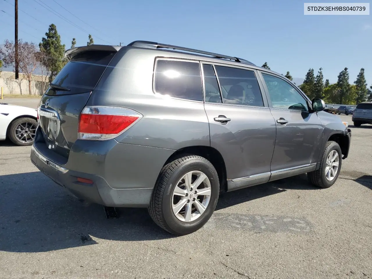 2011 Toyota Highlander Base VIN: 5TDZK3EH9BS040739 Lot: 57082695