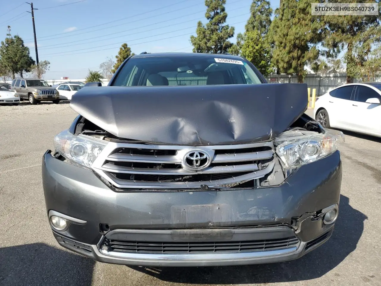 2011 Toyota Highlander Base VIN: 5TDZK3EH9BS040739 Lot: 57082695
