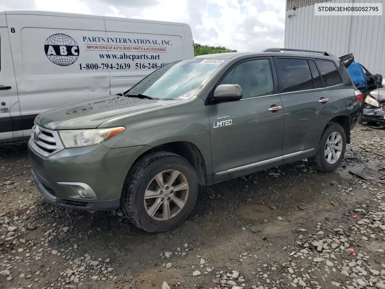 2011 Toyota Highlander Base VIN: 5TDBK3EH0BS052795 Lot: 60803625