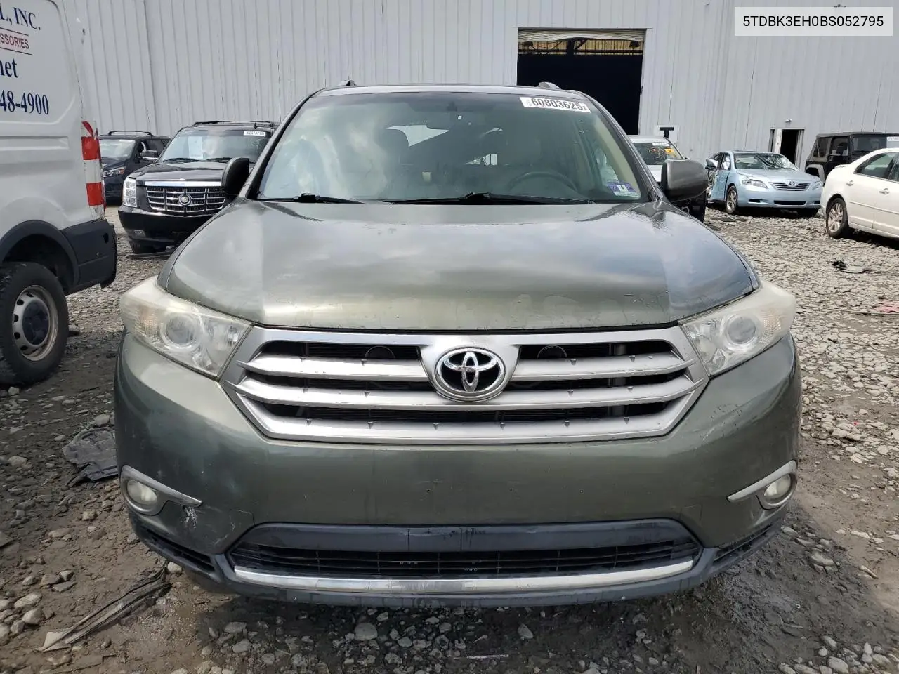 2011 Toyota Highlander Base VIN: 5TDBK3EH0BS052795 Lot: 60803625