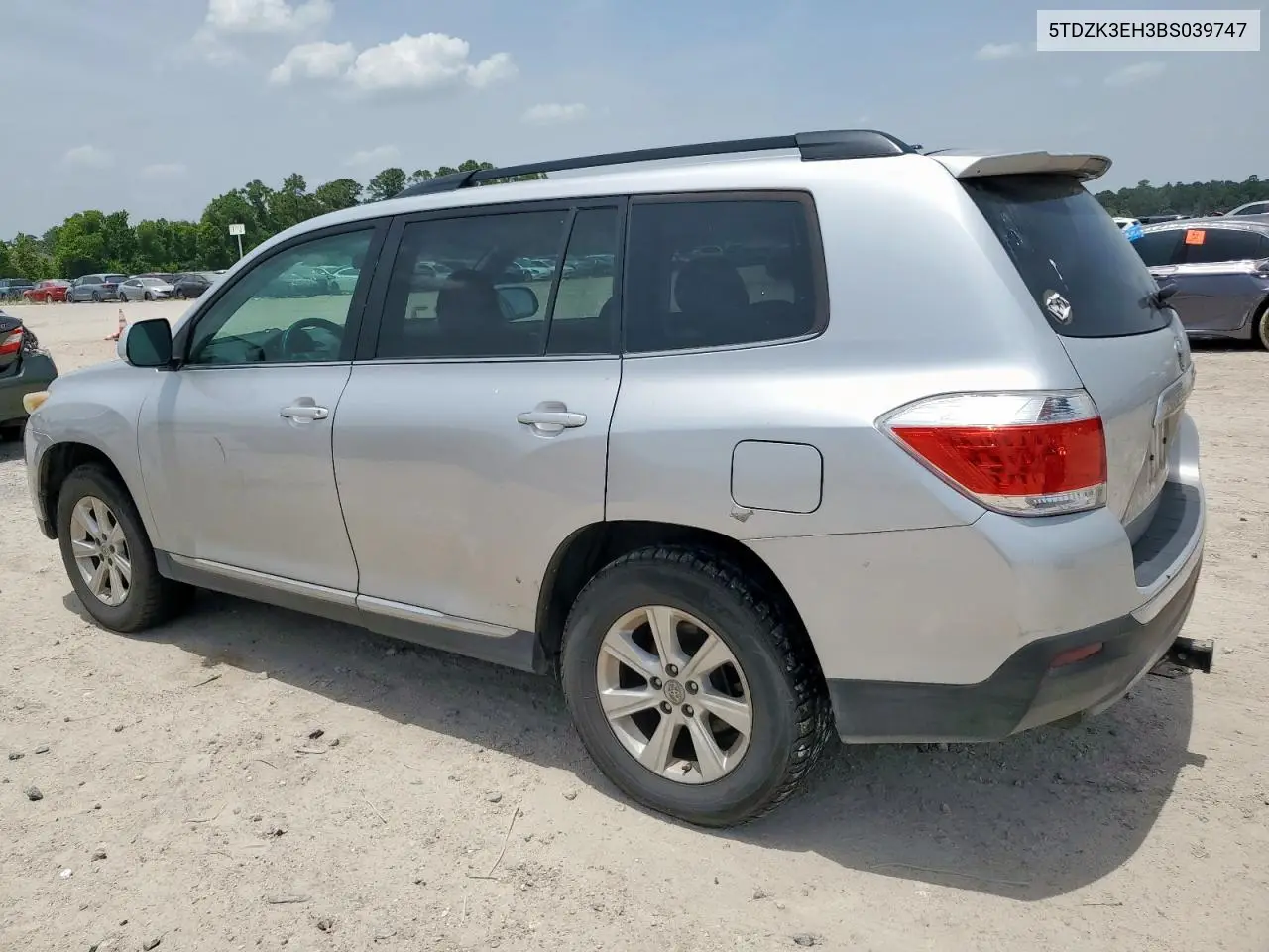 2011 Toyota Highlander Base VIN: 5TDZK3EH3BS039747 Lot: 63411055