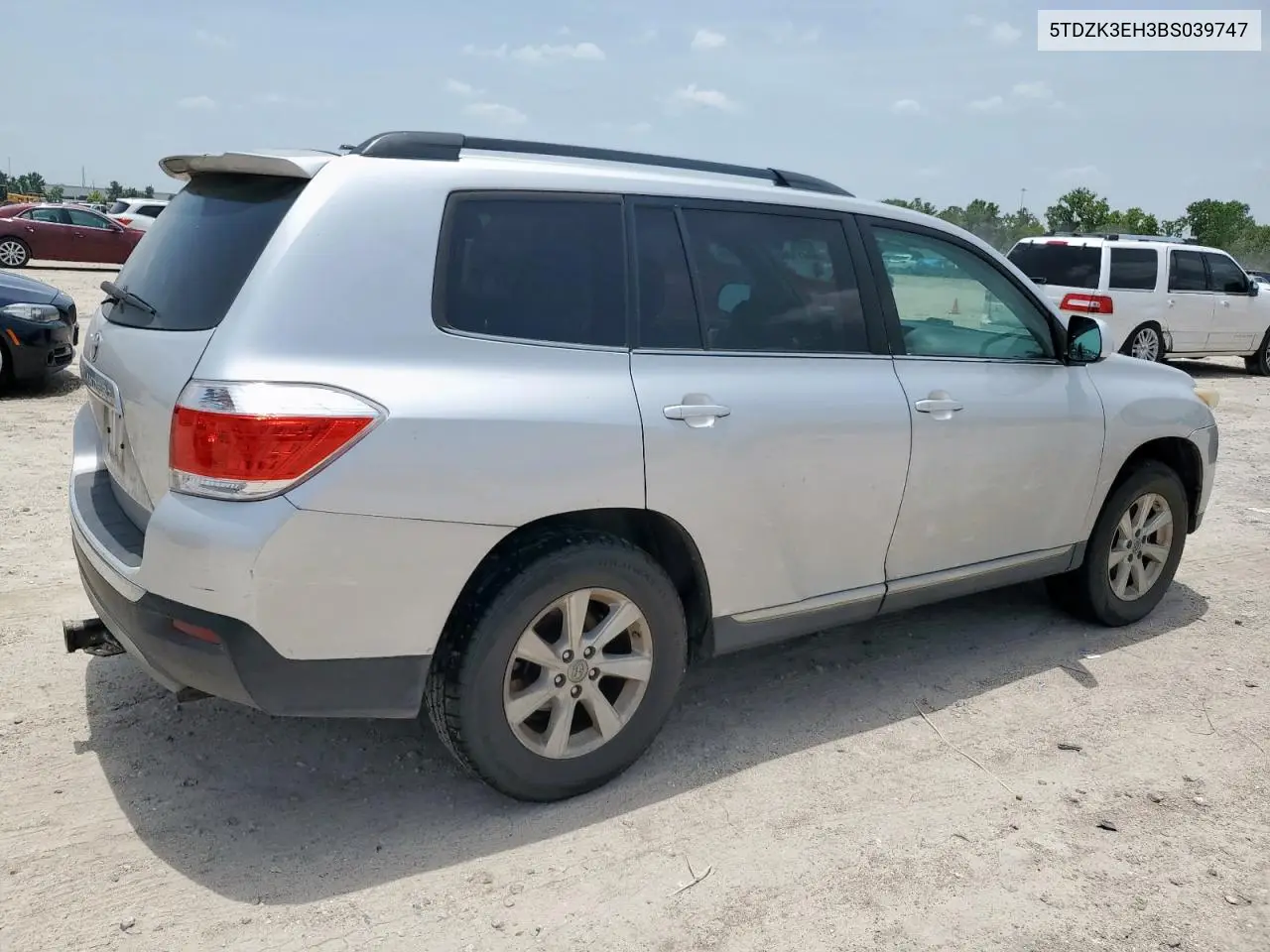 2011 Toyota Highlander Base VIN: 5TDZK3EH3BS039747 Lot: 63411055