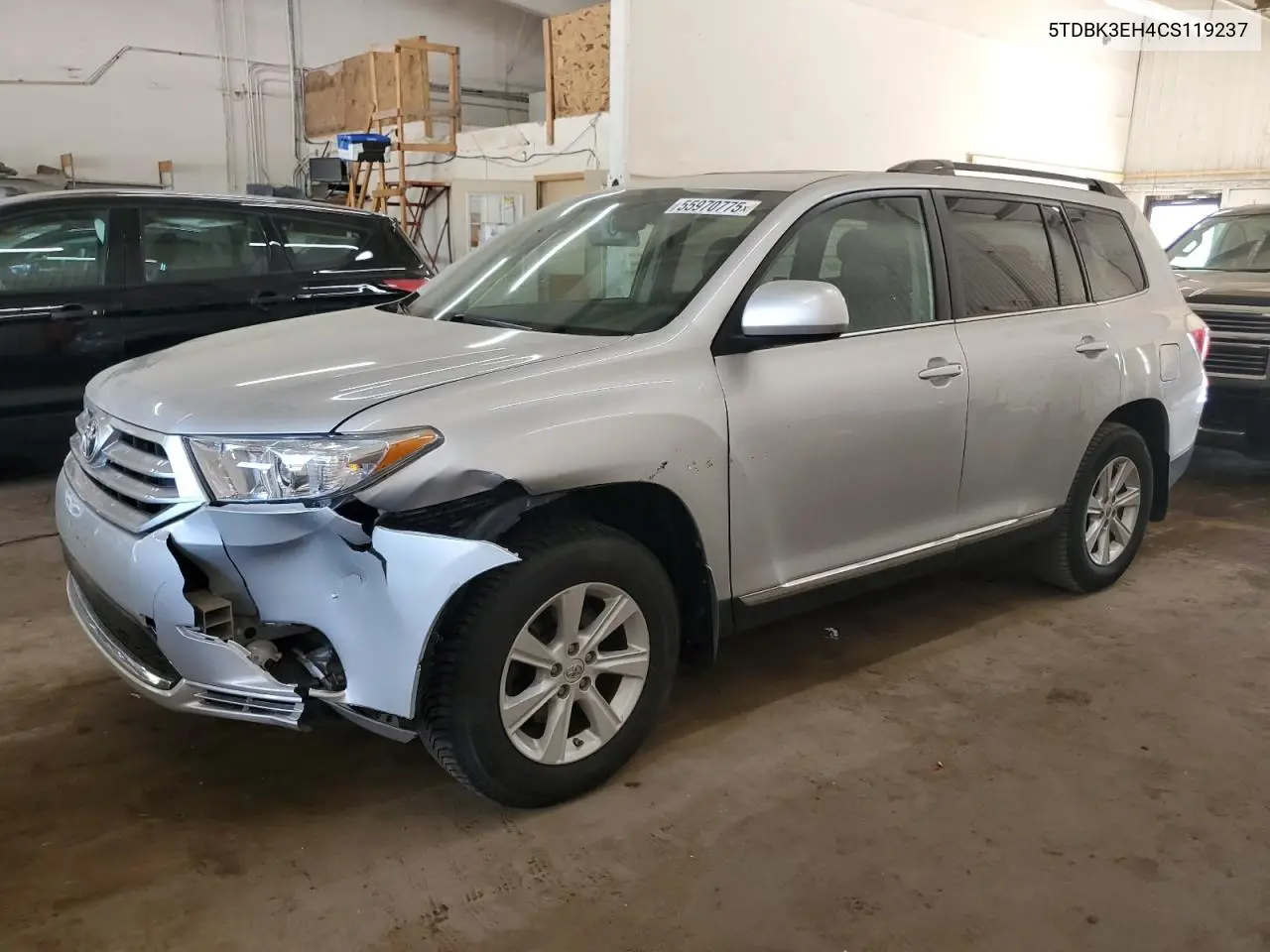 2012 Toyota Highlander Base VIN: 5TDBK3EH4CS119237 Lot: 55970775