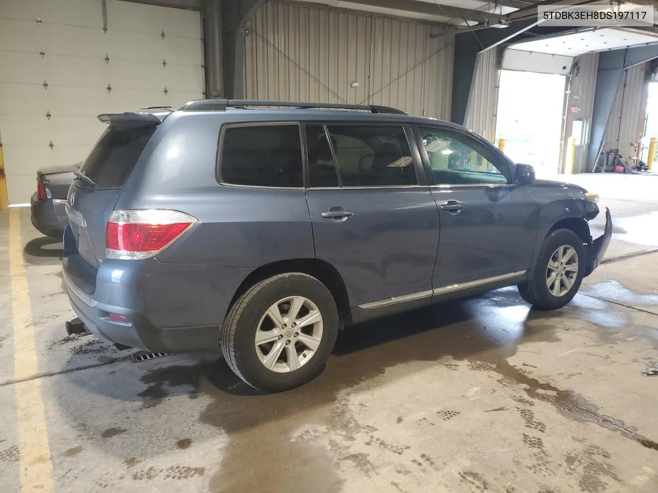 2013 Toyota Highlander Base VIN: 5TDBK3EH8DS197117 Lot: 56550315