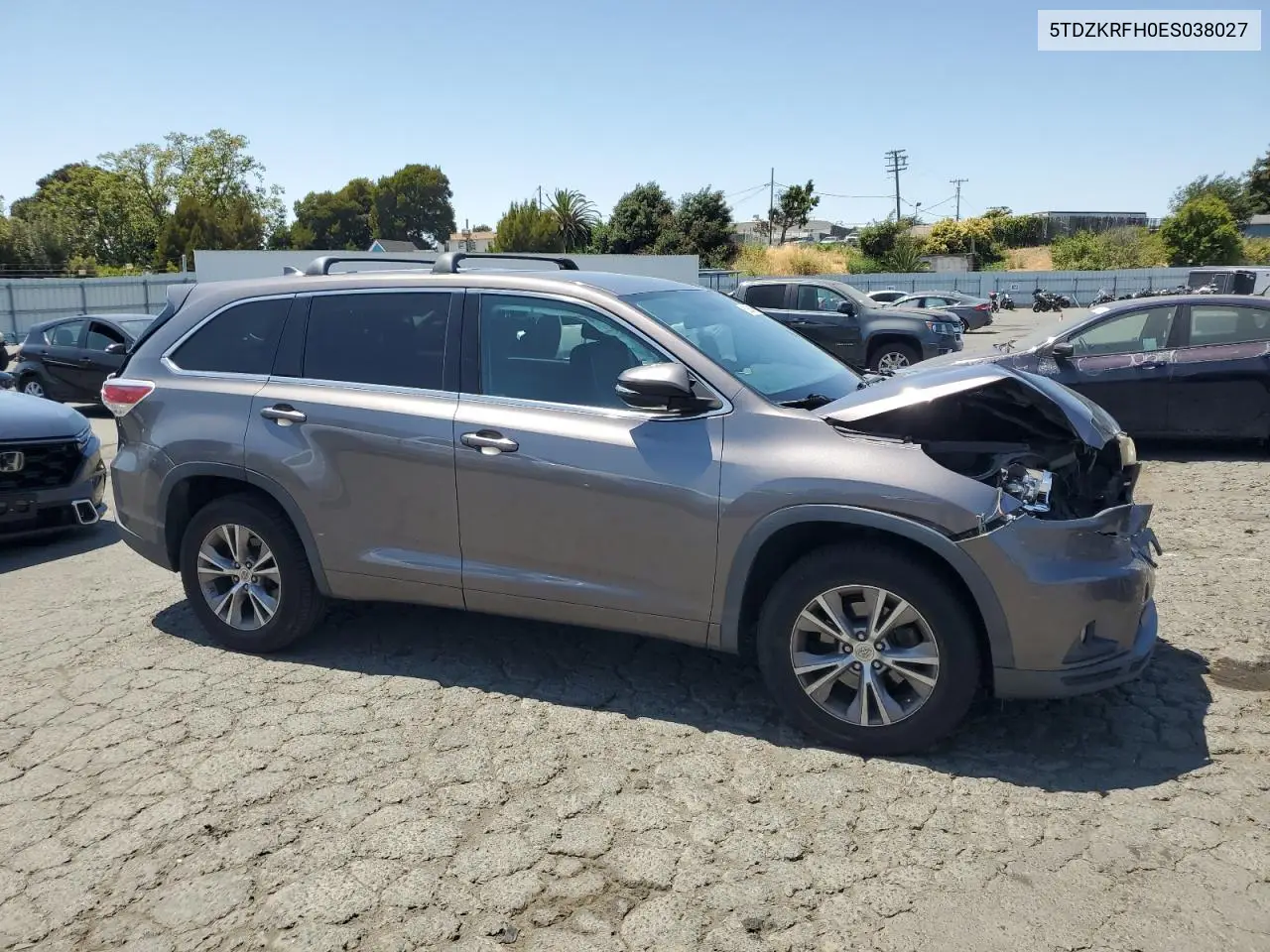 2014 Toyota Highlander Le VIN: 5TDZKRFH0ES038027 Lot: 63064455