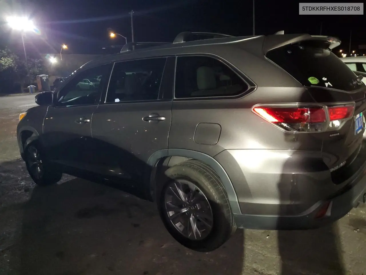2014 Toyota Highlander Xle VIN: 5TDKKRFHXES018708 Lot: 63151125