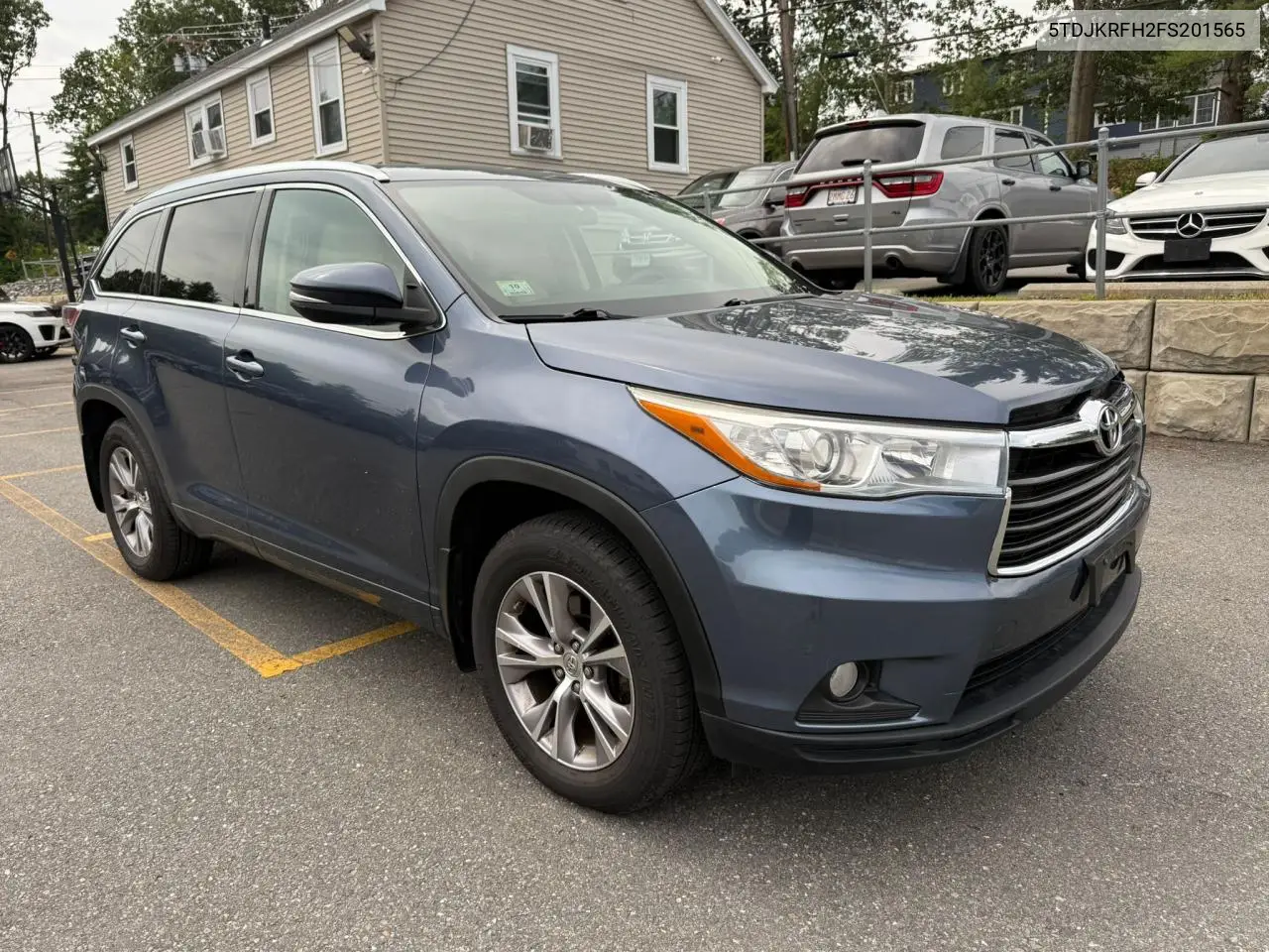 2015 Toyota Highlander Xle VIN: 5TDJKRFH2FS201565 Lot: 63618945