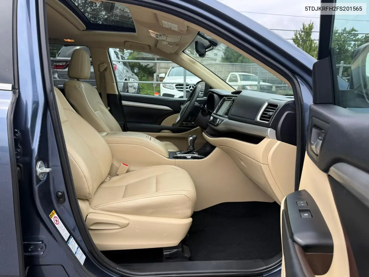 2015 Toyota Highlander Xle VIN: 5TDJKRFH2FS201565 Lot: 63618945