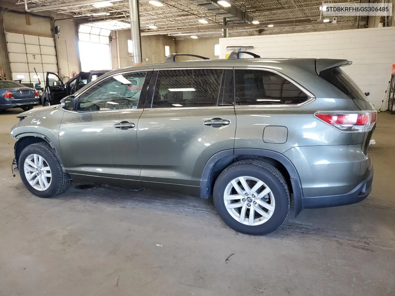 2016 Toyota Highlander Le VIN: 5TDBKRFH6GS306485 Lot: 56732295