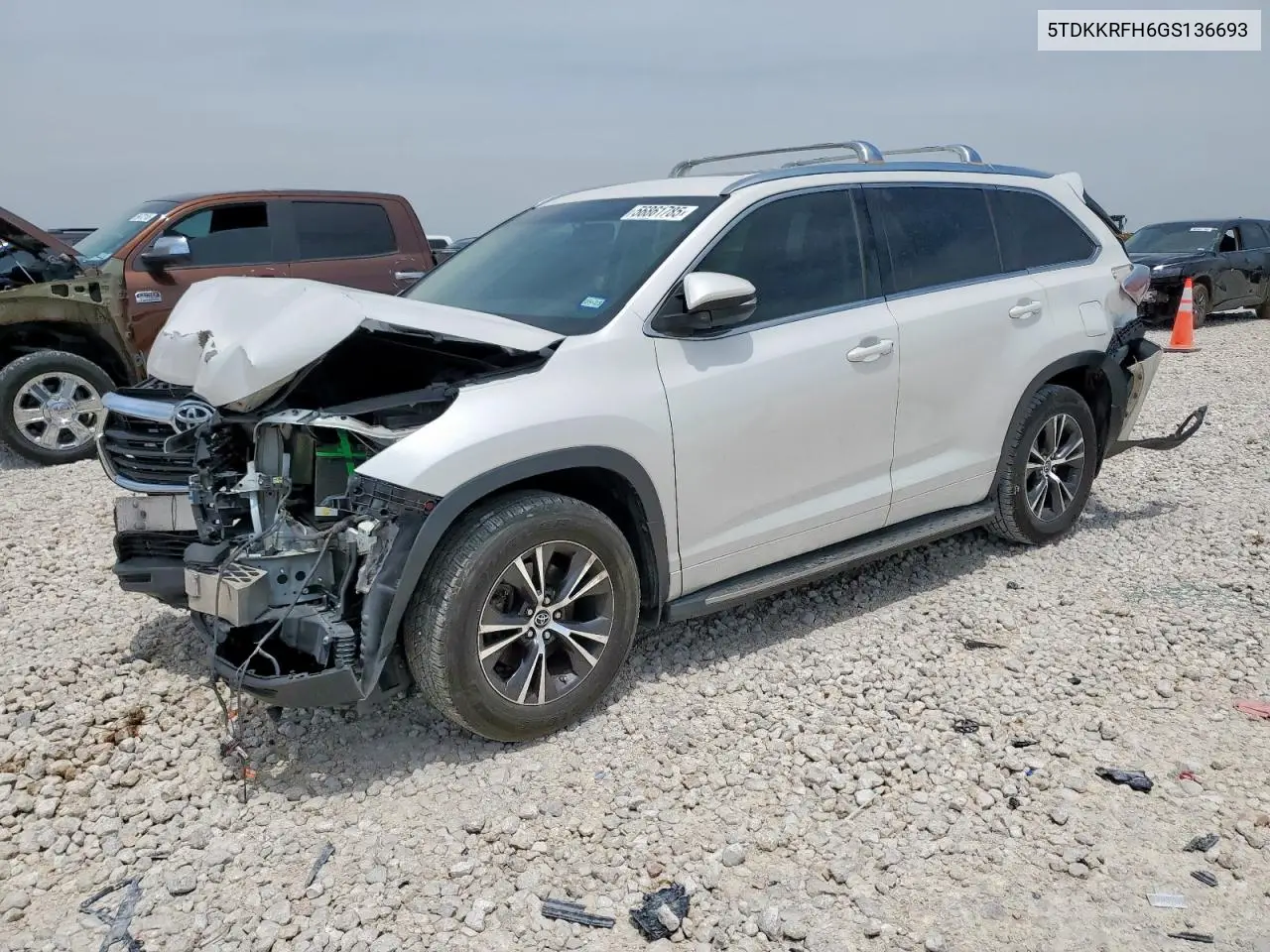 2016 Toyota Highlander Xle VIN: 5TDKKRFH6GS136693 Lot: 56861785