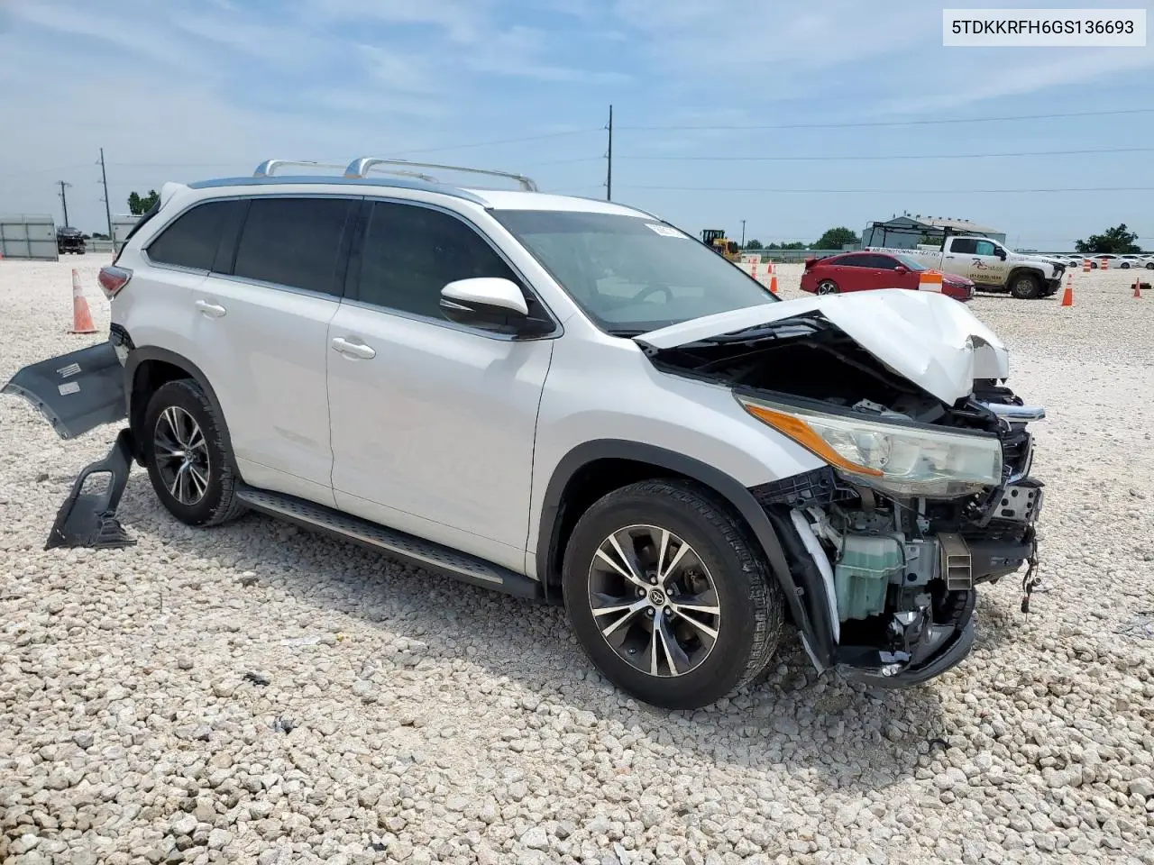 2016 Toyota Highlander Xle VIN: 5TDKKRFH6GS136693 Lot: 56861785