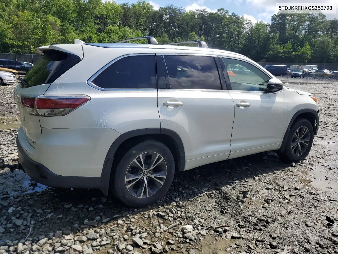 2016 Toyota Highlander Xle VIN: 5TDJKRFHXGS352798 Lot: 56978685