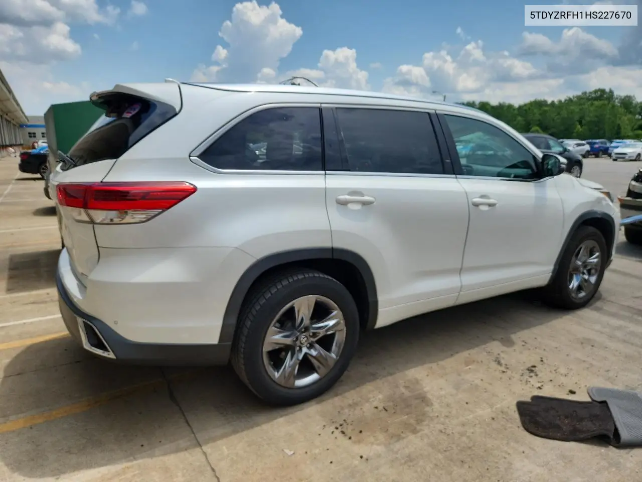 2017 Toyota Highlander Limited VIN: 5TDYZRFH1HS227670 Lot: 62749185