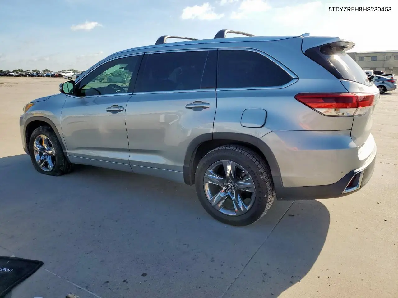 2017 Toyota Highlander Limited VIN: 5TDYZRFH8HS230453 Lot: 62882895