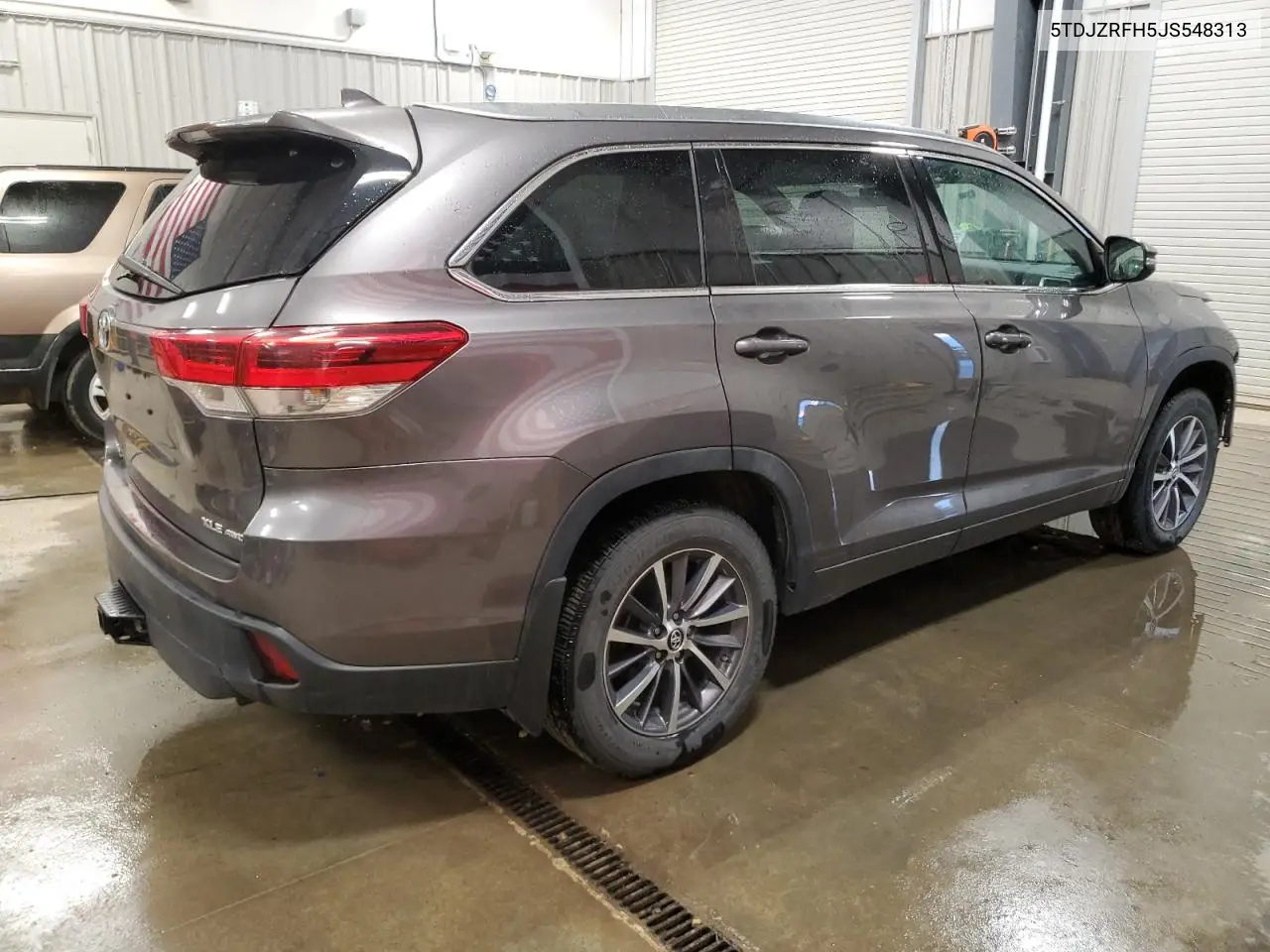 2018 Toyota Highlander Se VIN: 5TDJZRFH5JS548313 Lot: 62186615