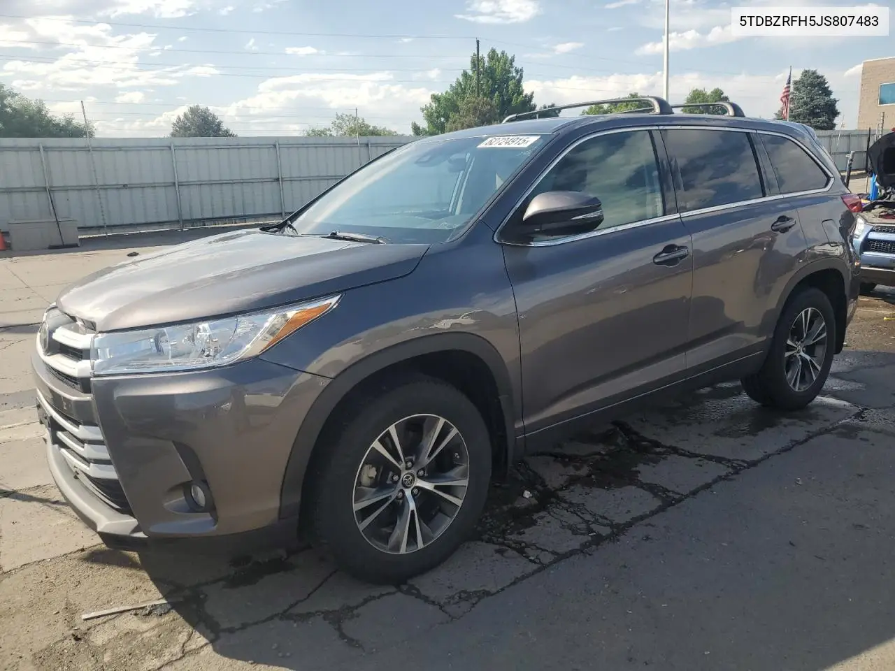 2018 Toyota Highlander Le VIN: 5TDBZRFH5JS807483 Lot: 62724915