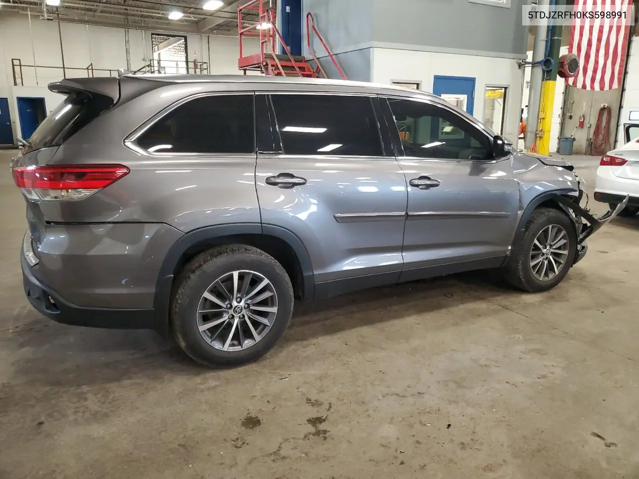 2019 Toyota Highlander Se VIN: 5TDJZRFH0KS598991 Lot: 62814595