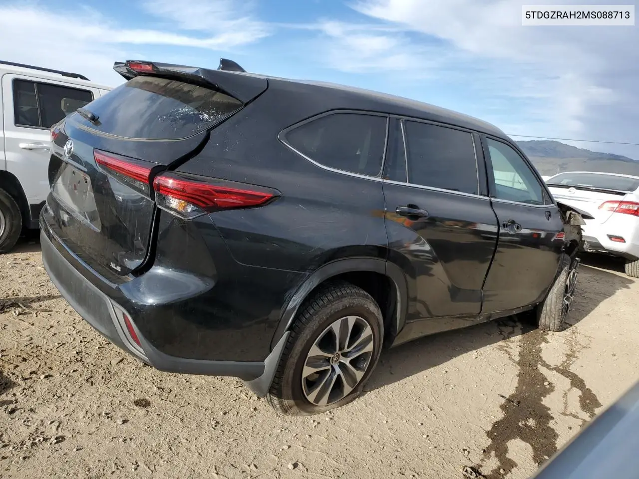 2021 Toyota Highlander Xle VIN: 5TDGZRAH2MS088713 Lot: 46688975