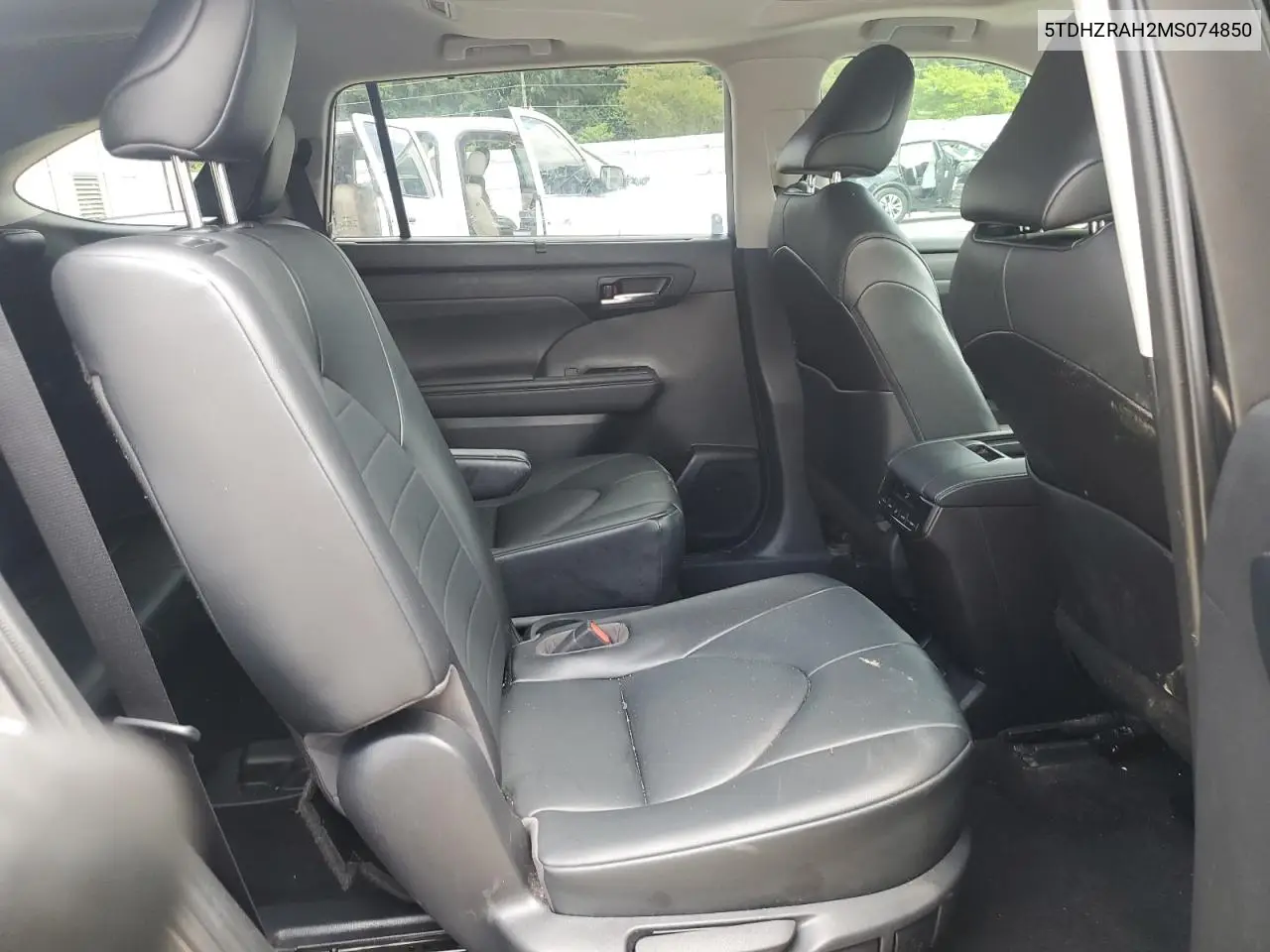 2021 Toyota Highlander Xle VIN: 5TDHZRAH2MS074850 Lot: 56060295