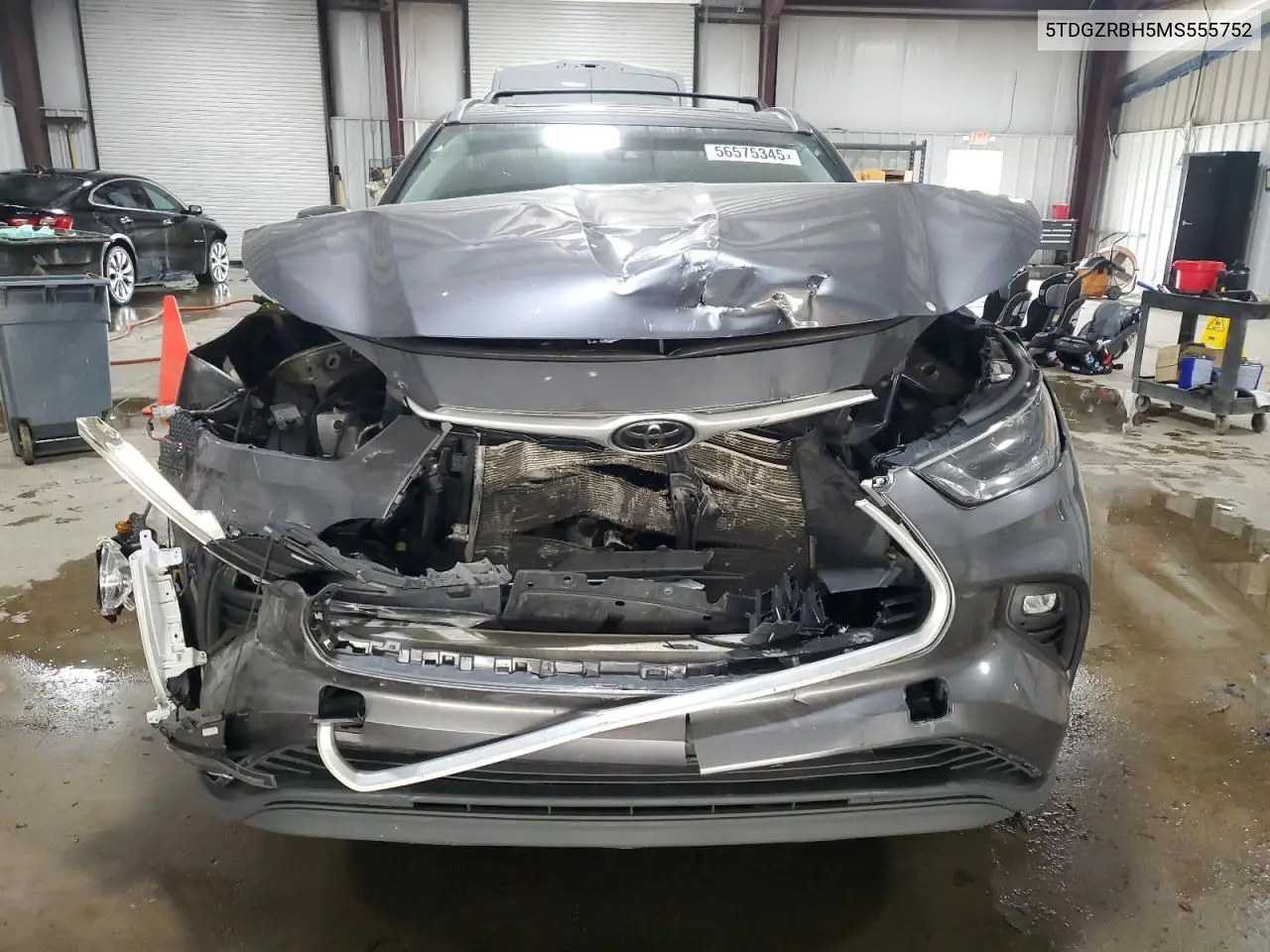 2021 Toyota Highlander Xle VIN: 5TDGZRBH5MS555752 Lot: 56575345