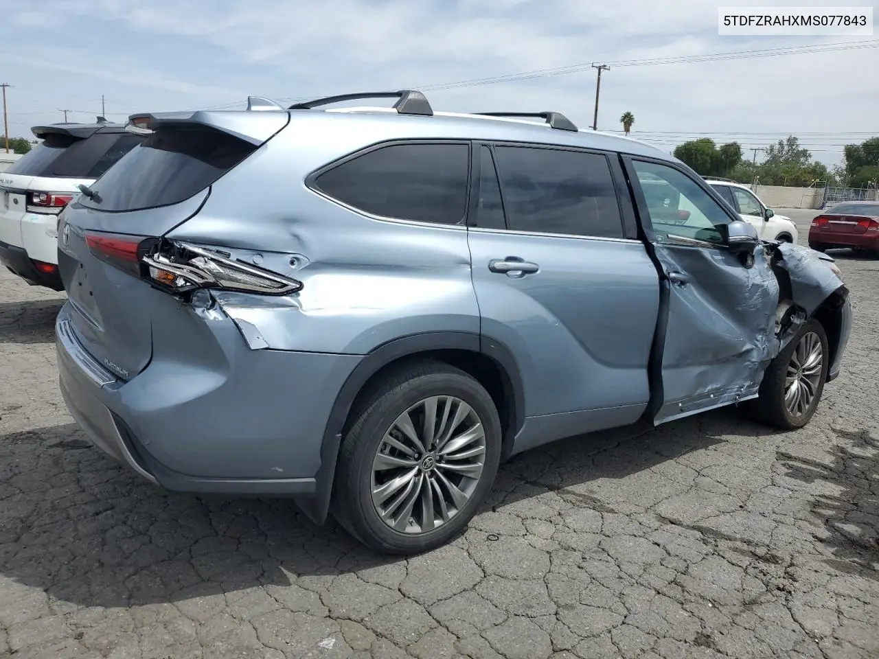 2021 Toyota Highlander Platinum VIN: 5TDFZRAHXMS077843 Lot: 56834675