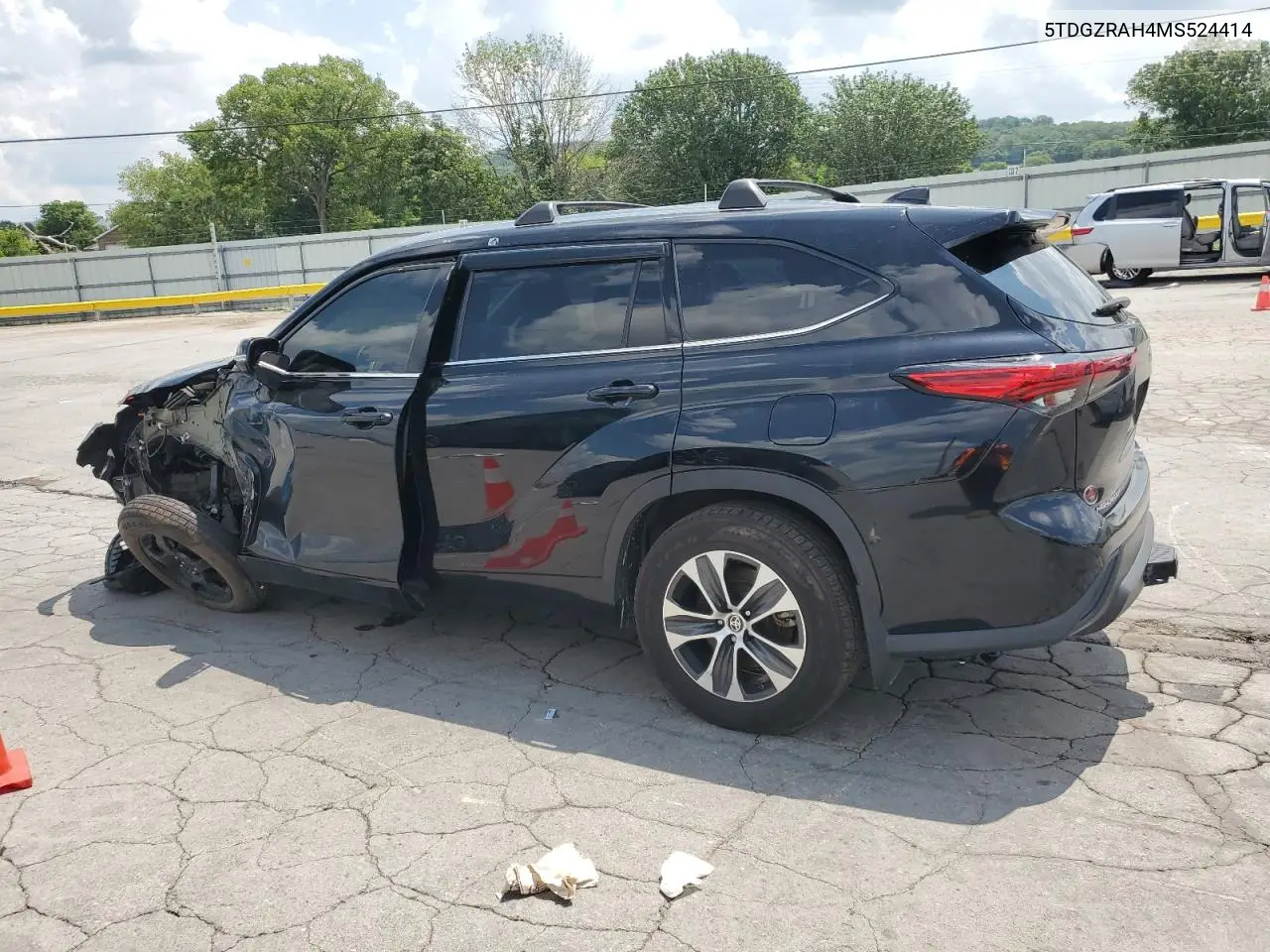 2021 Toyota Highlander Xle VIN: 5TDGZRAH4MS524414 Lot: 61860485