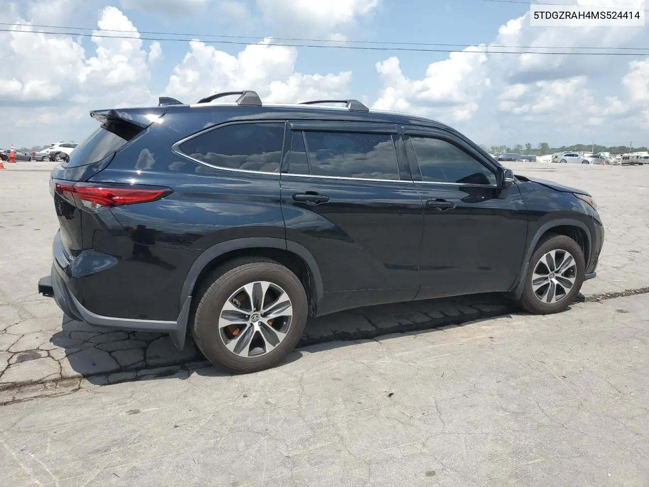 2021 Toyota Highlander Xle VIN: 5TDGZRAH4MS524414 Lot: 61860485