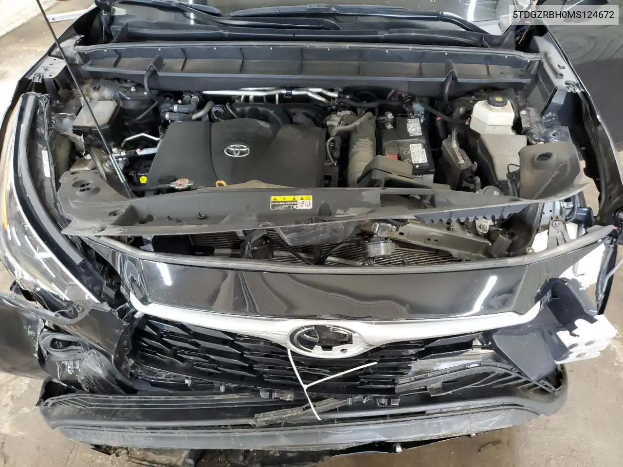 2021 Toyota Highlander Xle VIN: 5TDGZRBH0MS124672 Lot: 62711235