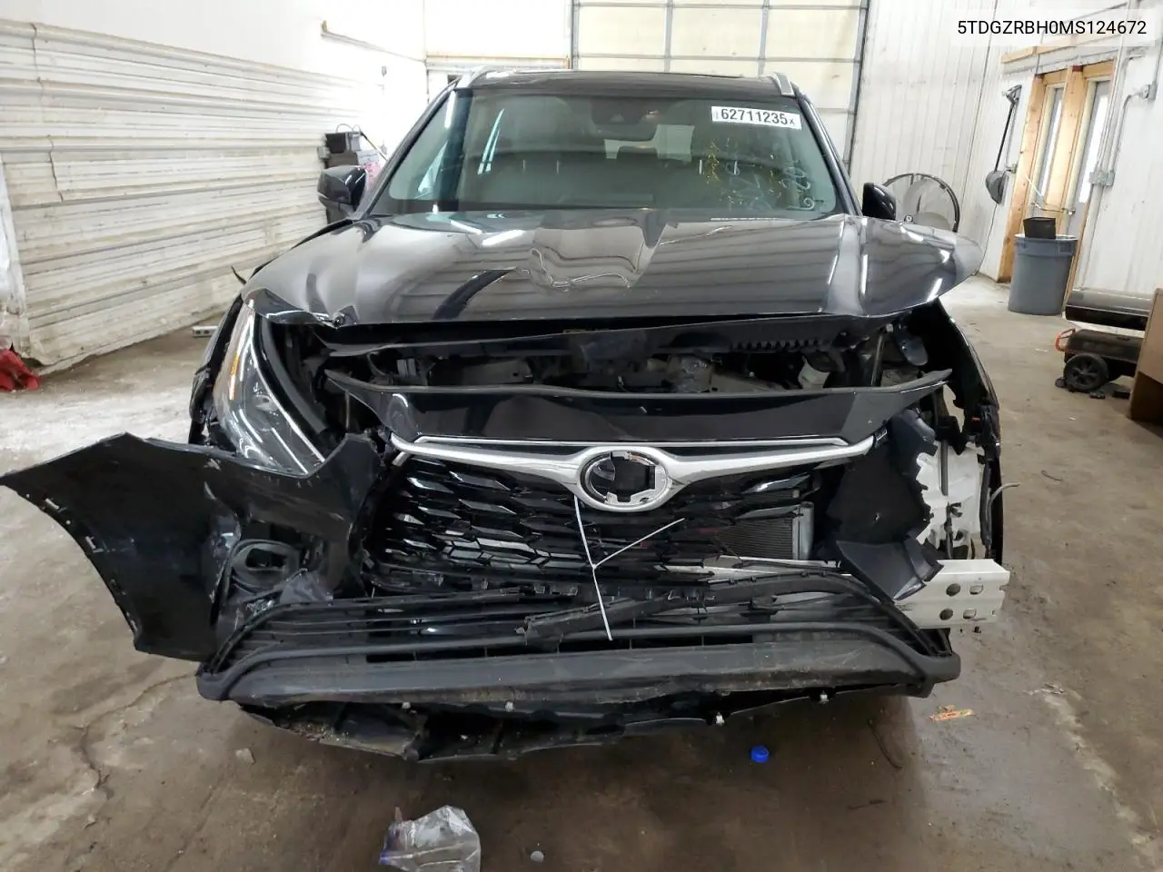 2021 Toyota Highlander Xle VIN: 5TDGZRBH0MS124672 Lot: 62711235