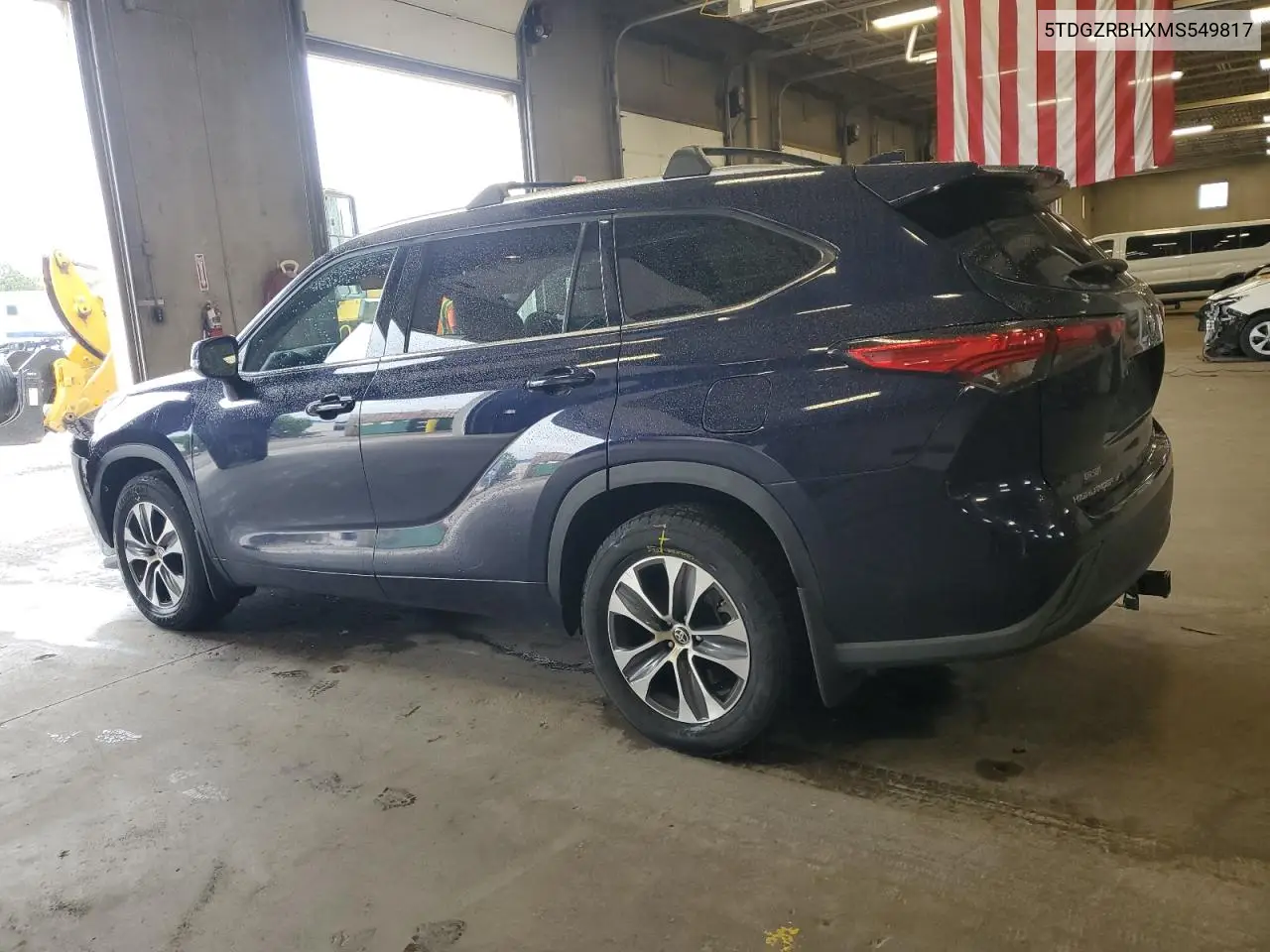 2021 Toyota Highlander Xle VIN: 5TDGZRBHXMS549817 Lot: 62757445