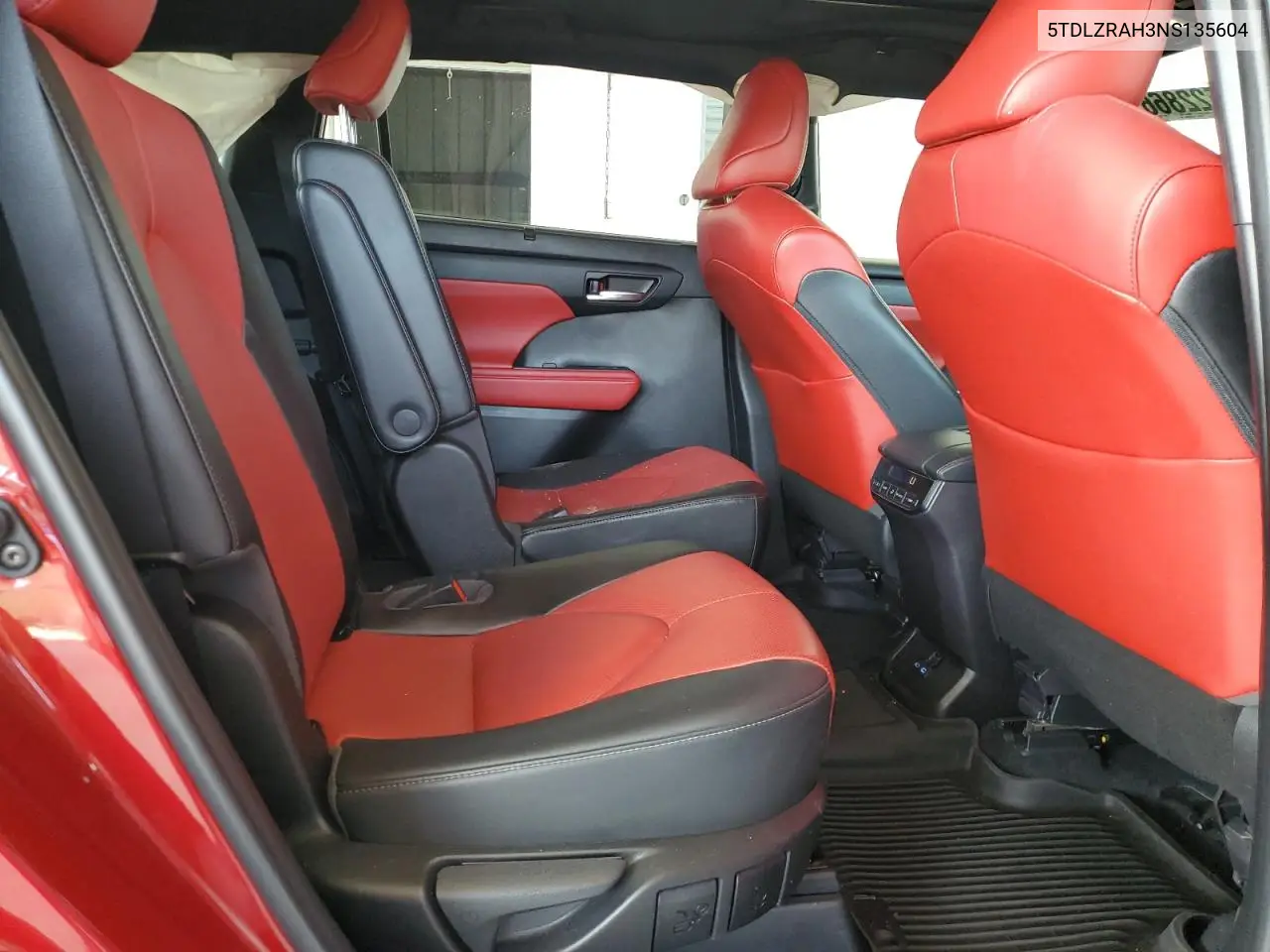 2022 Toyota Highlander Xse VIN: 5TDLZRAH3NS135604 Lot: 52286615