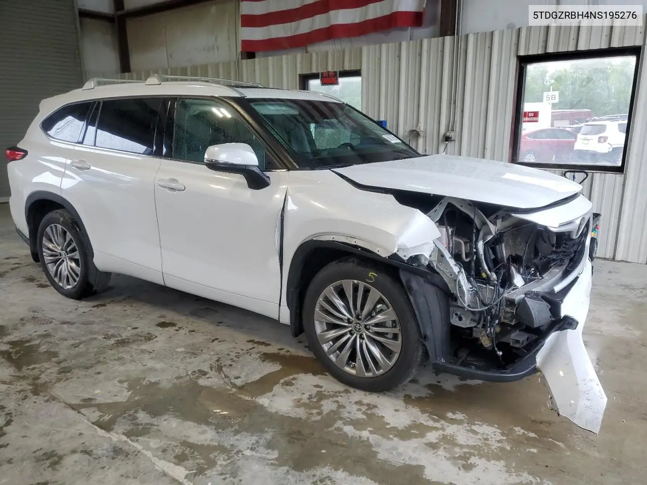2022 Toyota Highlander Xle VIN: 5TDGZRBH4NS195276 Lot: 56879205