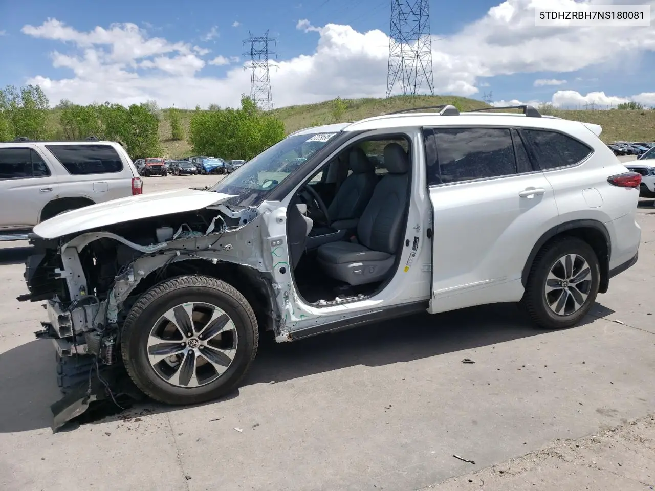 2022 Toyota Highlander Xle VIN: 5TDHZRBH7NS180081 Lot: 57229595