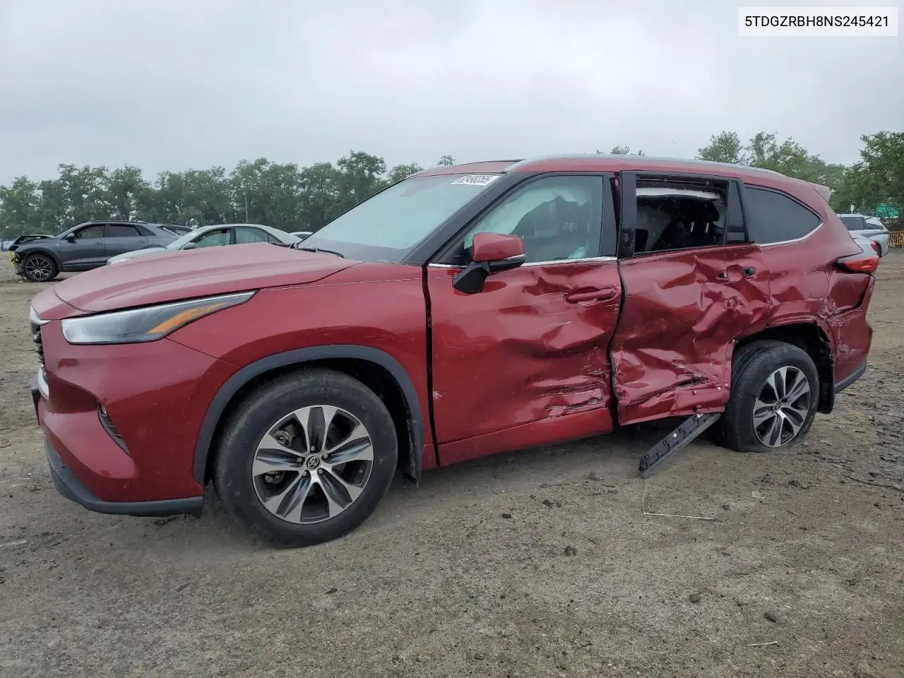2022 Toyota Highlander Xle VIN: 5TDGZRBH8NS245421 Lot: 62498355
