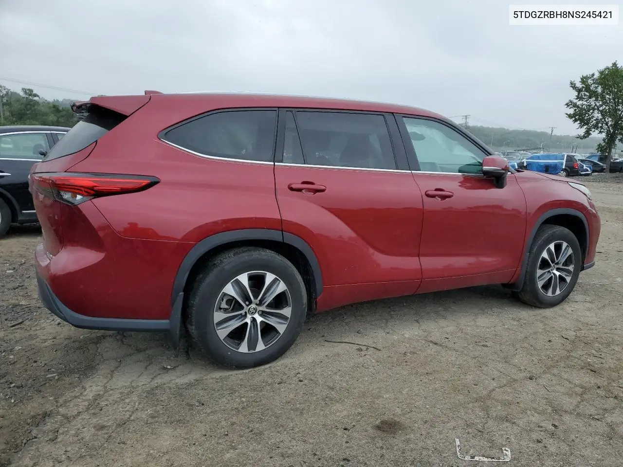 2022 Toyota Highlander Xle VIN: 5TDGZRBH8NS245421 Lot: 62498355