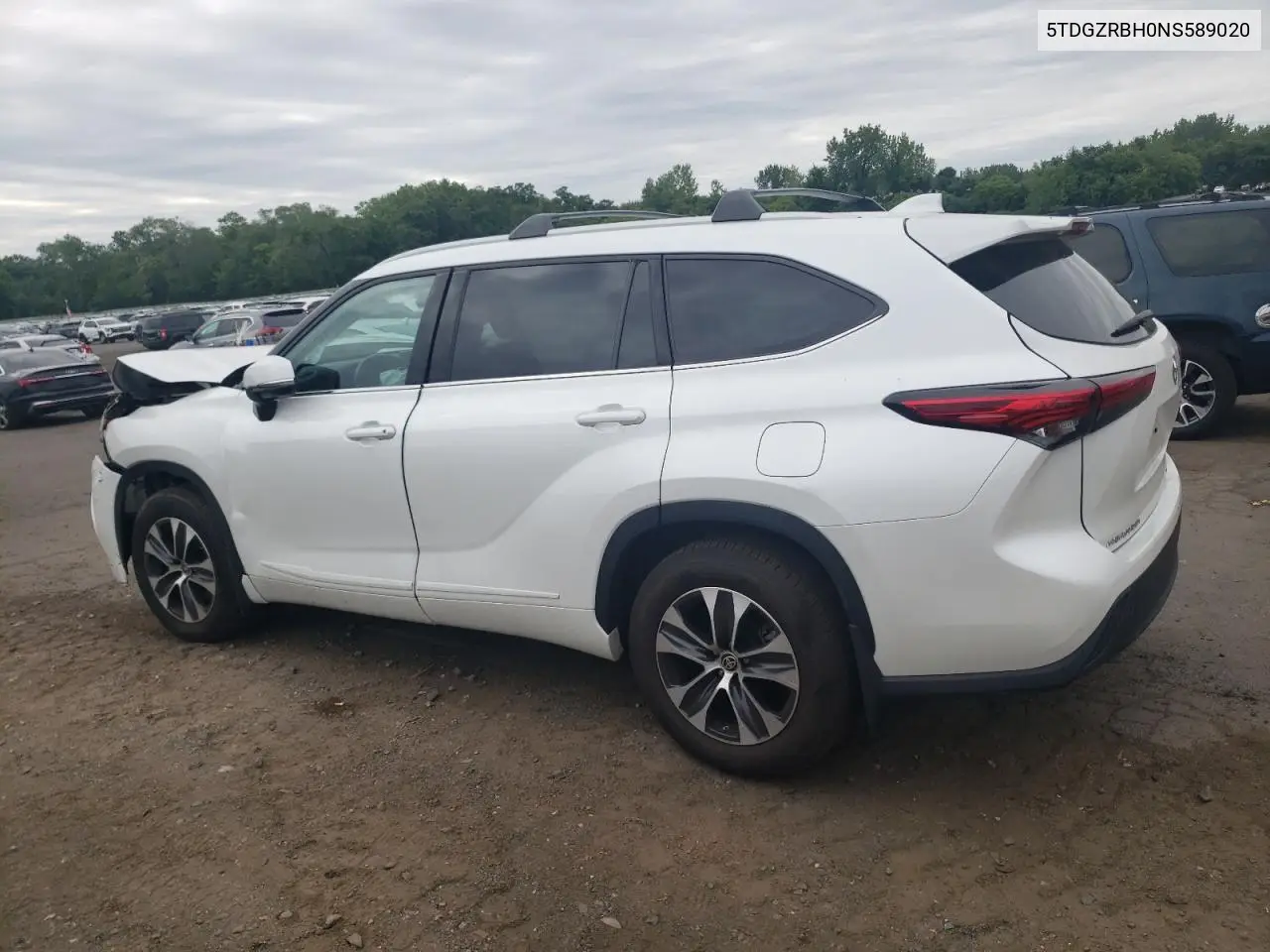 2022 Toyota Highlander Xle VIN: 5TDGZRBH0NS589020 Lot: 62696015