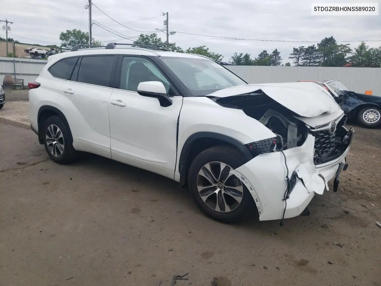 2022 Toyota Highlander Xle VIN: 5TDGZRBH0NS589020 Lot: 62696015