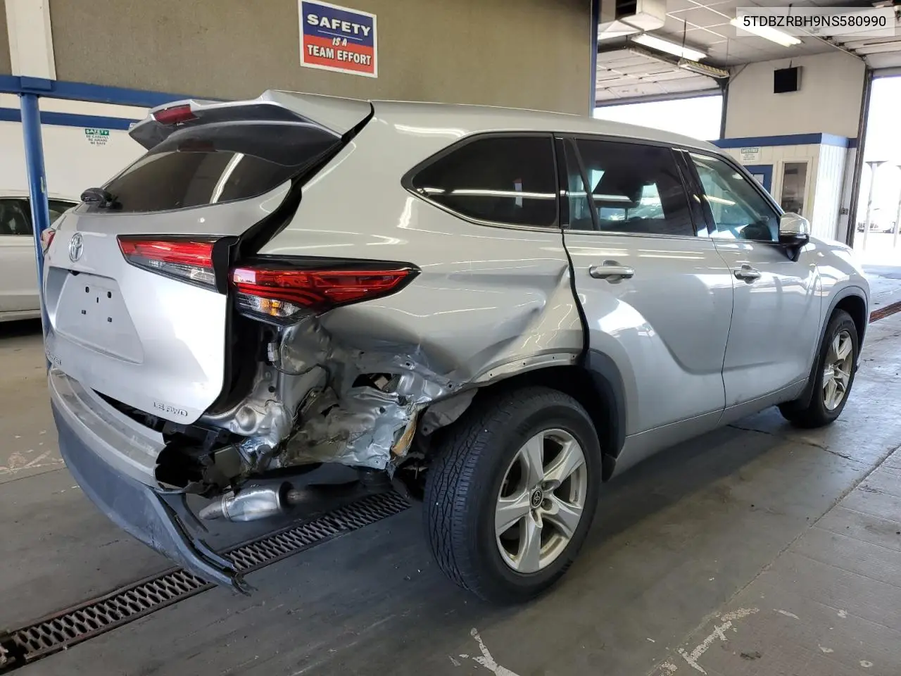 2022 Toyota Highlander L VIN: 5TDBZRBH9NS580990 Lot: 62736155