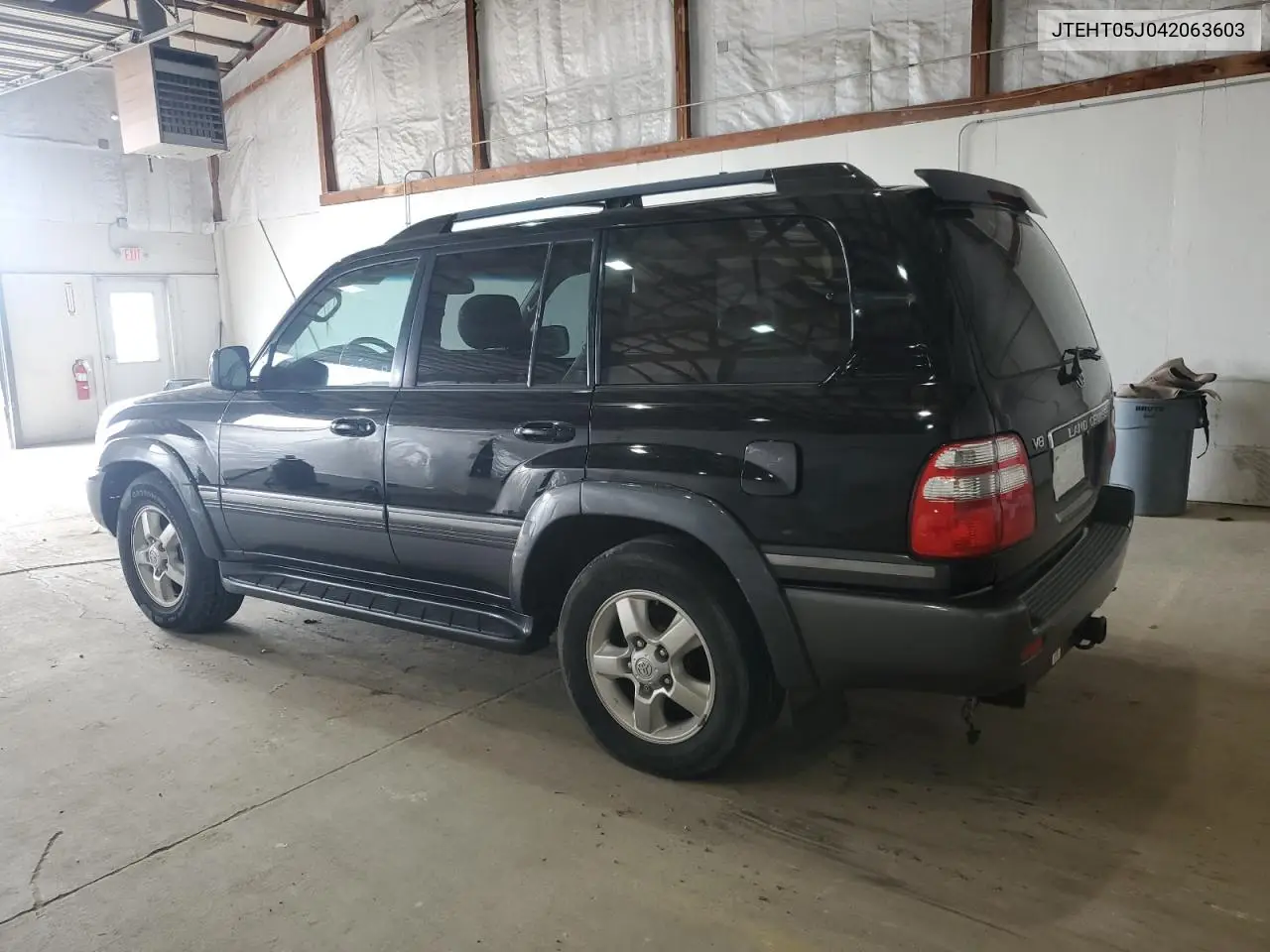 2004 Toyota Land Cruiser VIN: JTEHT05J042063603 Lot: 50366005