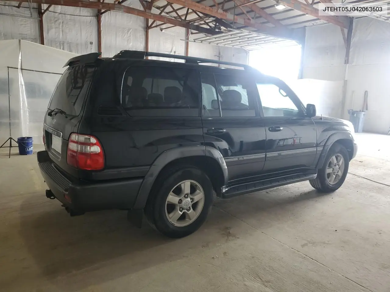 2004 Toyota Land Cruiser VIN: JTEHT05J042063603 Lot: 50366005