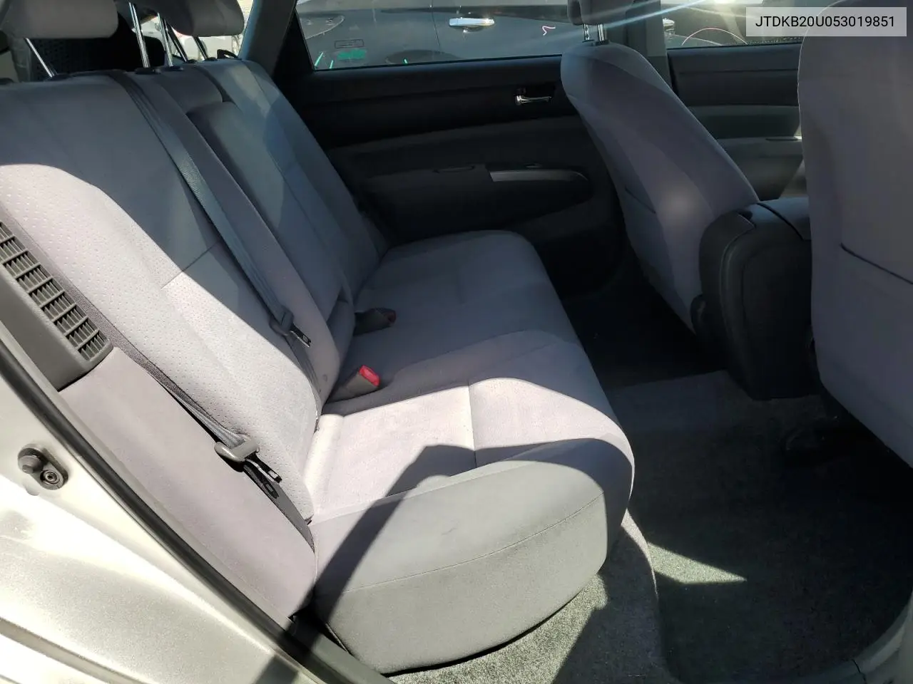 2005 Toyota Prius VIN: JTDKB20U053019851 Lot: 63026905