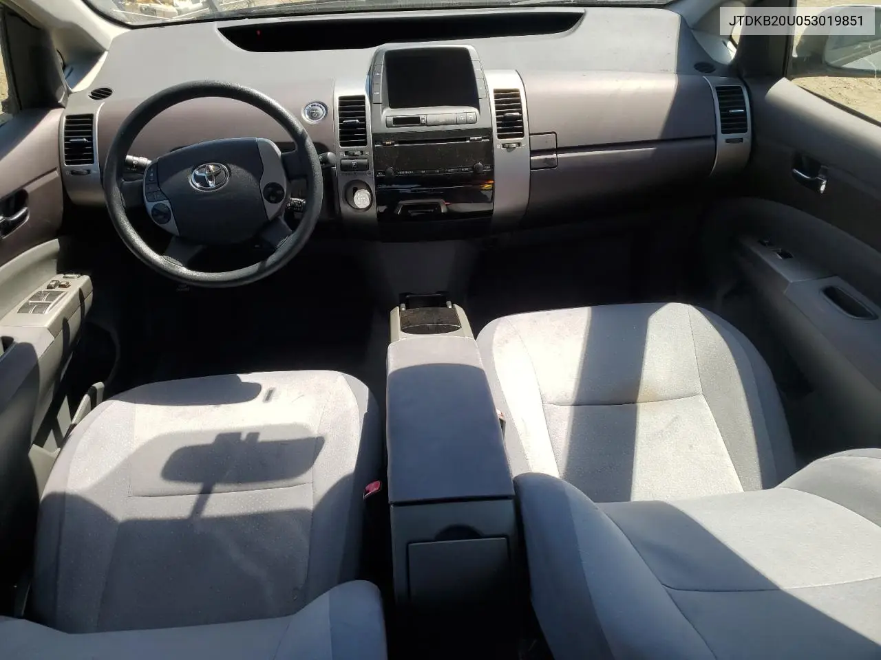 2005 Toyota Prius VIN: JTDKB20U053019851 Lot: 63026905