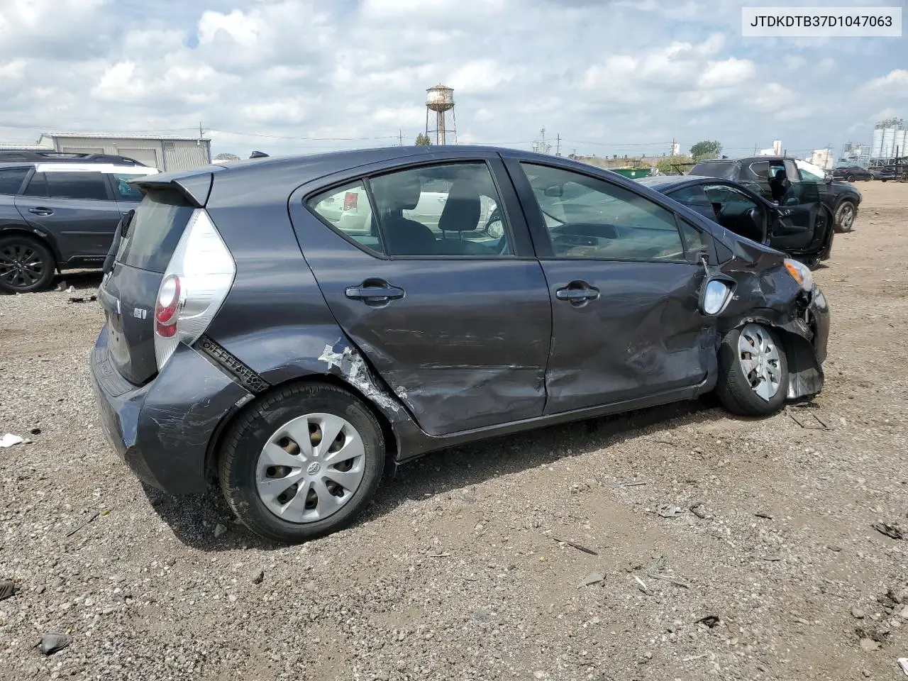 2013 Toyota Prius C VIN: JTDKDTB37D1047063 Lot: 56531465