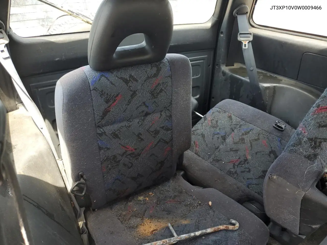 1998 Toyota Rav4 VIN: JT3XP10V0W0009466 Lot: 56832325