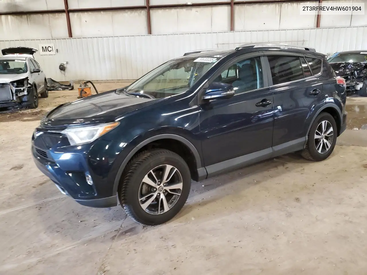 2017 Toyota Rav4 Xle VIN: 2T3RFREV4HW601904 Lot: 56630035