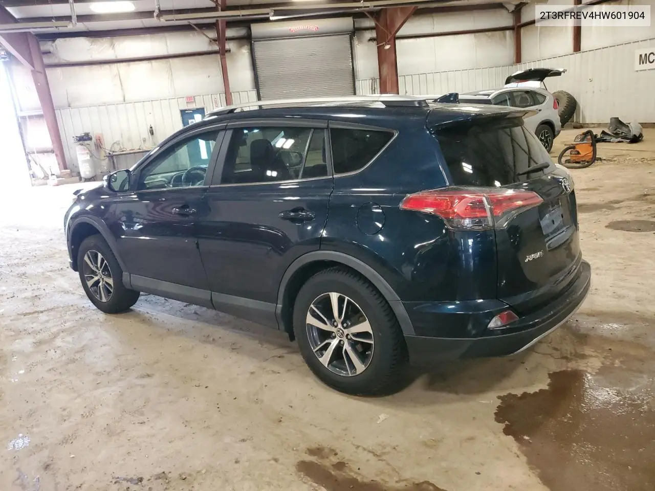 2017 Toyota Rav4 Xle VIN: 2T3RFREV4HW601904 Lot: 56630035