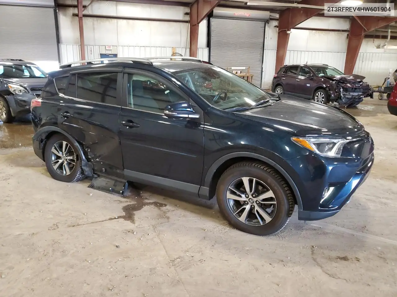 2017 Toyota Rav4 Xle VIN: 2T3RFREV4HW601904 Lot: 56630035