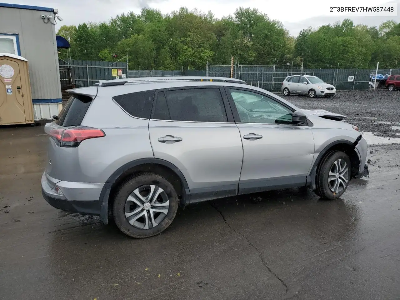 2017 Toyota Rav4 Le VIN: 2T3BFREV7HW587448 Lot: 56828155